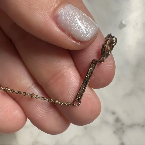 Kendra Scott Iridescent Green and Silver Necklace - Picture 2 of 2